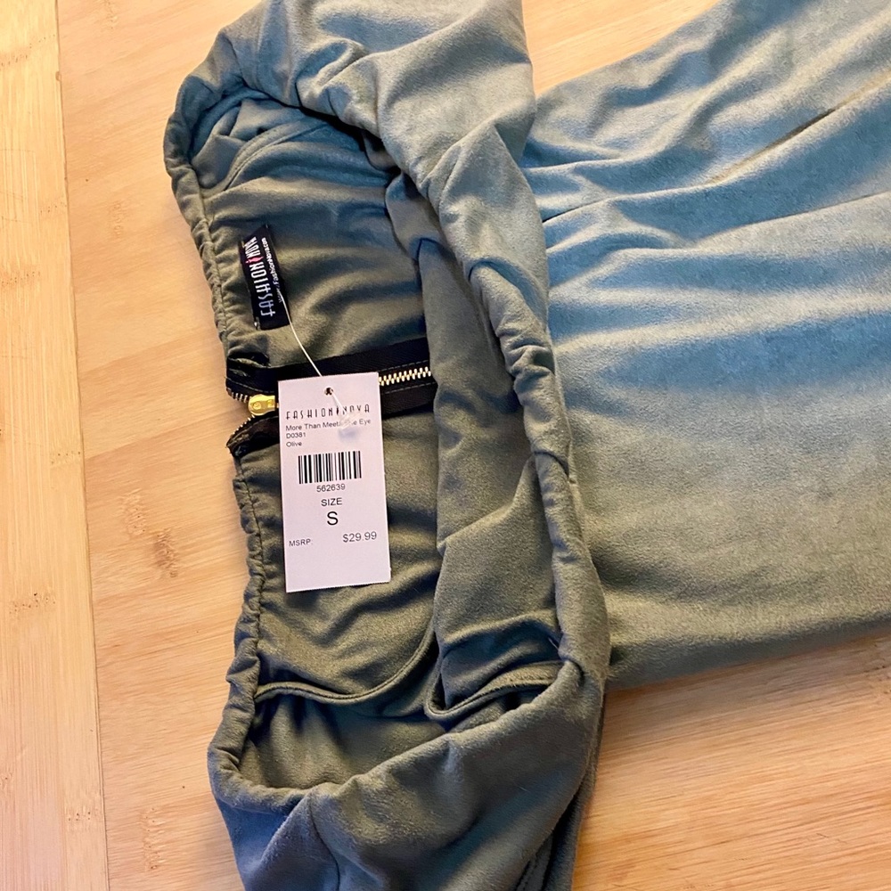 Fashion Nova More than meets the eye dress - GREEN